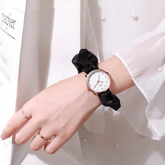 Stylish Women's Quartz Watch - 1 Pc Water Resistant Bracelet Timepiece