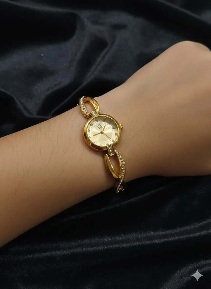 Glam & Grace Women's Chain Strap Watch - Stainless Steel Round Case